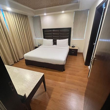 Madhuban Hotel , New Delhi Bagian luar foto