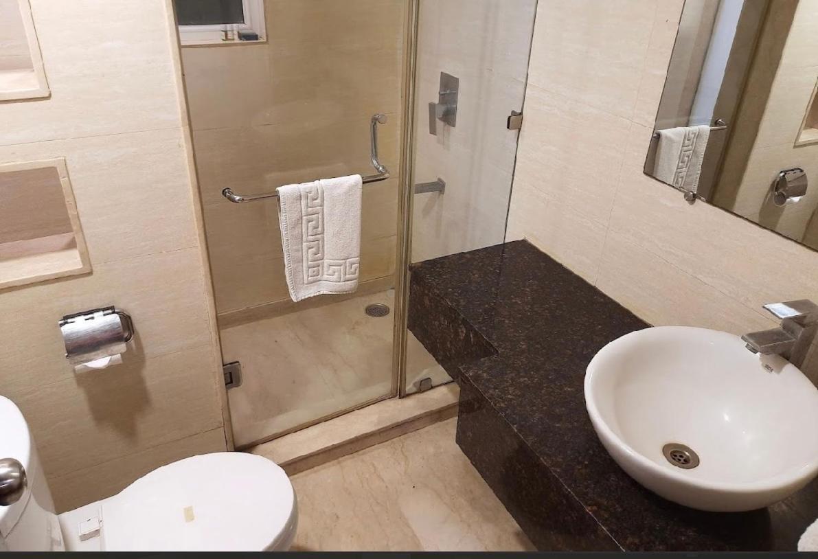 Madhuban Hotel , New Delhi Bagian luar foto