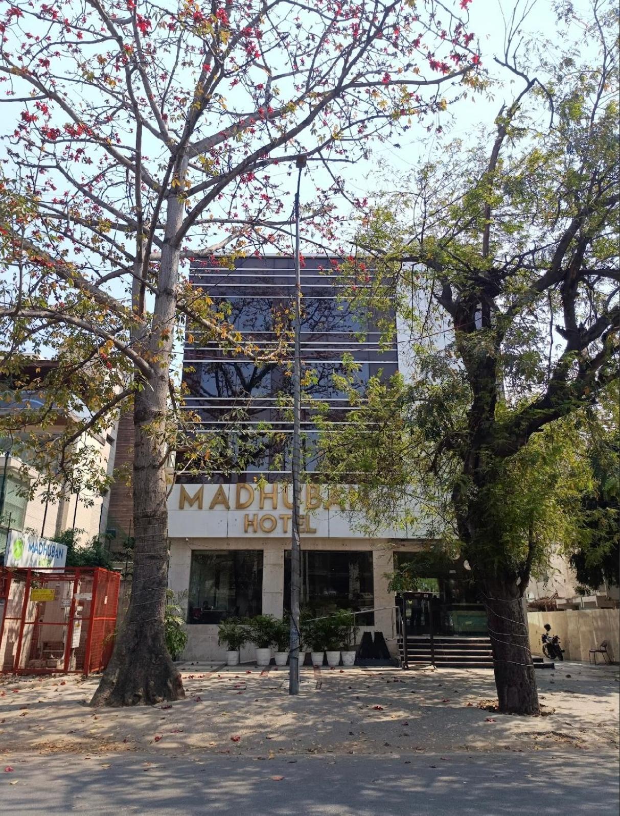 Madhuban Hotel , New Delhi Bagian luar foto